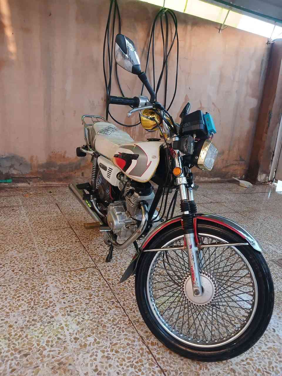 سلام عليكم ماطور البيع موديل 20 سعر 450رقم/ ***********
