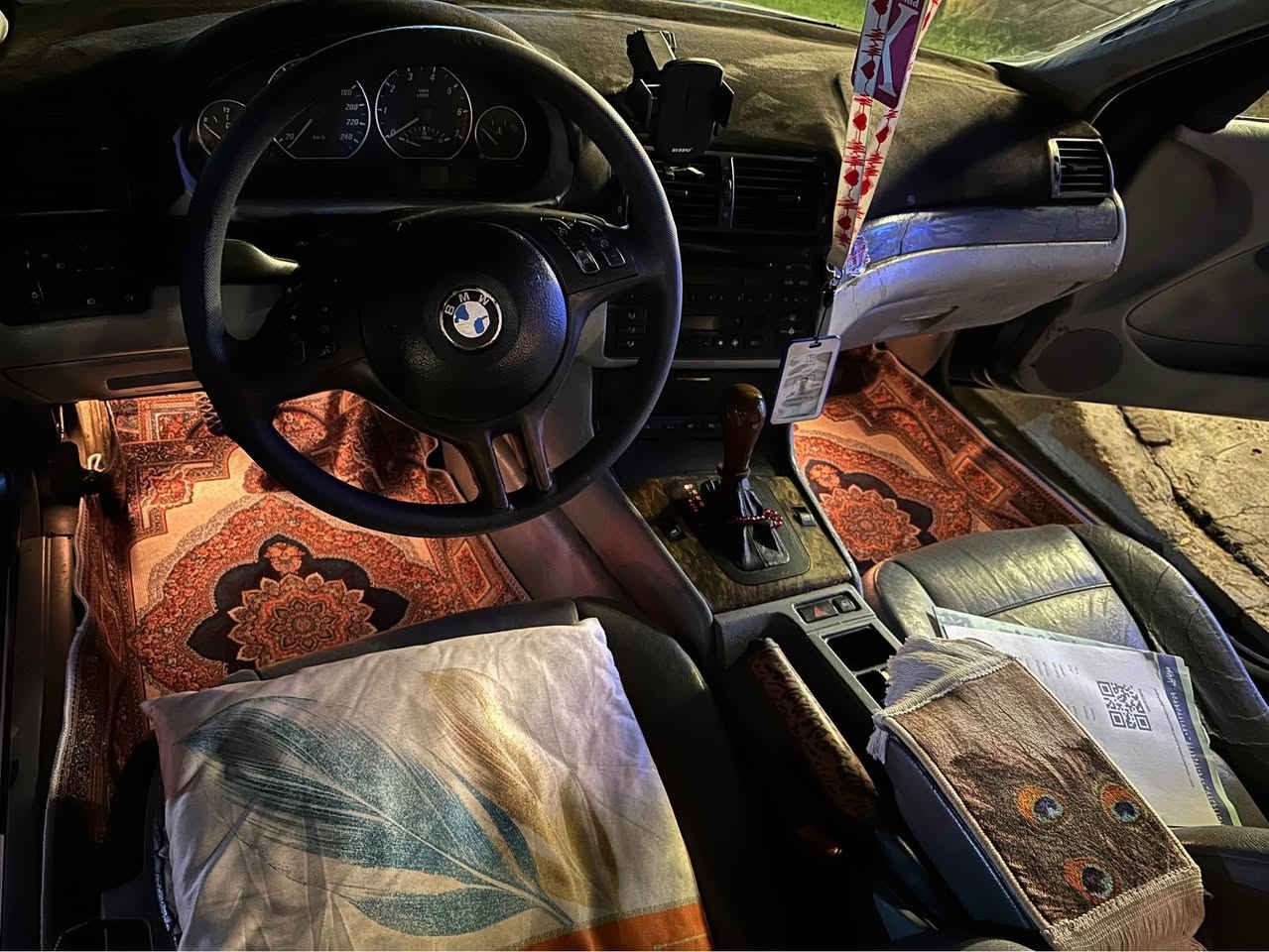 E46 موديل 2003 رقم مشروع وطني
السياره عليه ادامه وهزه كامل 
مكينه 3000 دبل فانوس بحالة جيده
كير zf اوتوماتيك بحاله جيده
كهرباءياته كله شغاله
اي تفاصيل اخره اتصل 
***********
مكاني بغداد الدوره
او حي البنوك
او مرواس بسياره ستخدام يومي (مكينه زغيره) بغداد, العراق
