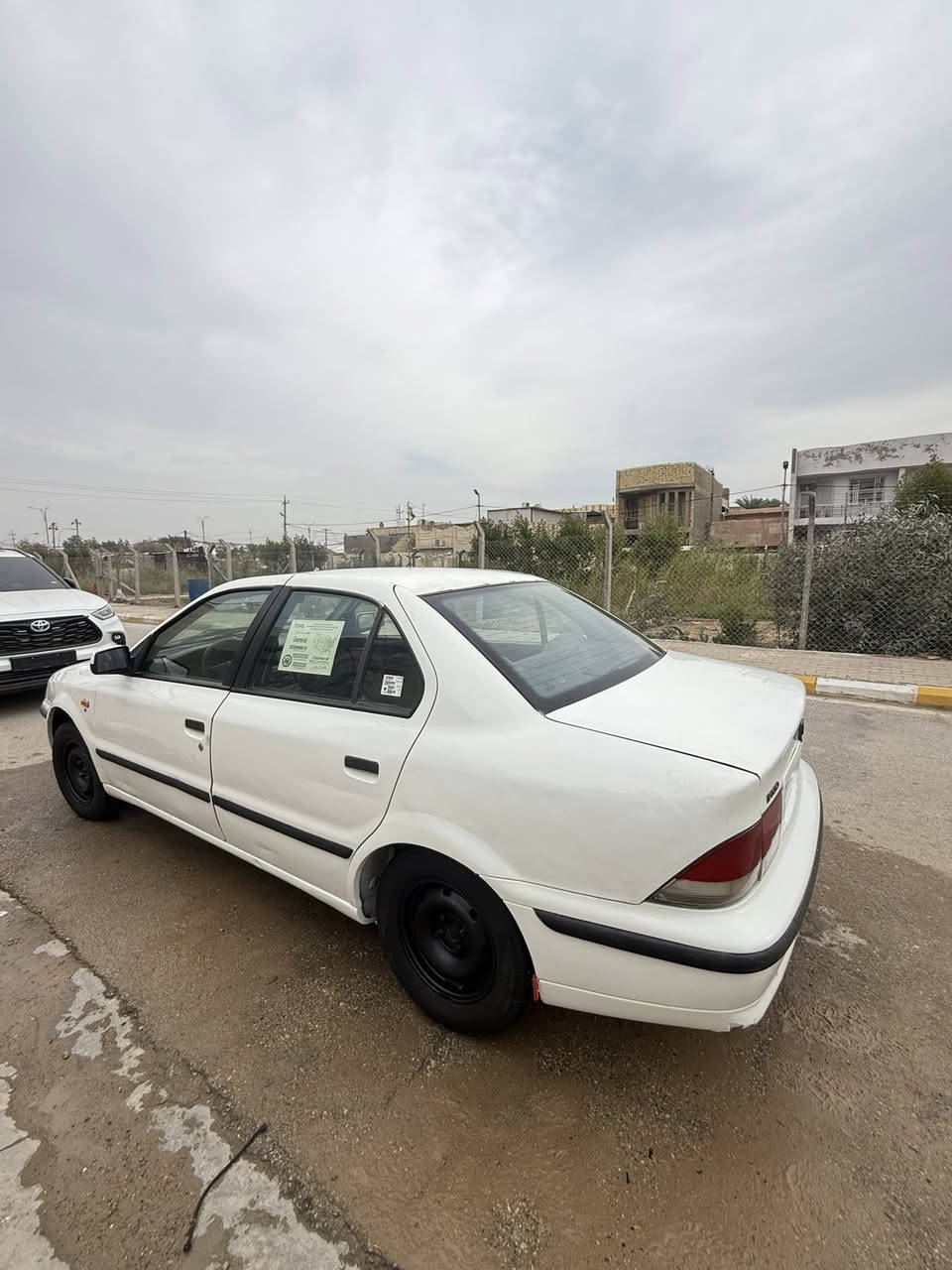 السلام عليكم سمند ٢٠١١ بيها بنيد طاير وباردات بسيطة باسمي رقم واسط  دولي مكانها واسط مركز المدينة السعر٣٨ بيها مجال 
 ***********
