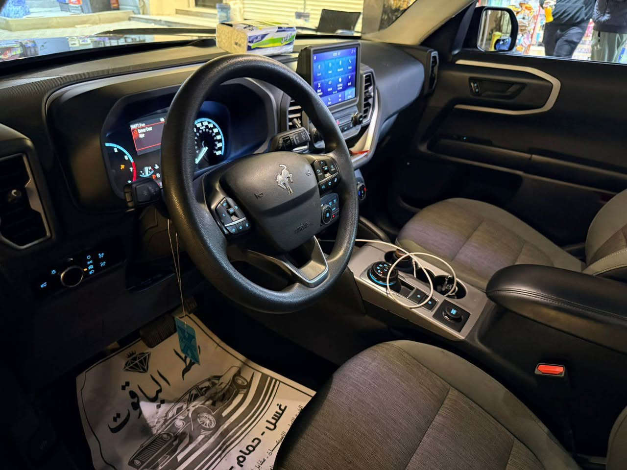 فورد برونكو BIG BEND 
2023 
وارد امريكي حادثها بسيط جانبي 
بجم كبس وصندوك كبس 
مكانها بغداد المنصور 
محرك 1500 توربو السيارة تاهذ اوكتاين 85 يعني بانزين عادي بدون اي ادوانز بس اني كله اعبيلها بانزين محسن ودهن اصلي 
اللون ميتاليك المميز والاحلى بفئتها 
***********
السعر 168$ ورقة وبيهة مجال بسيط بغداد, العراق
