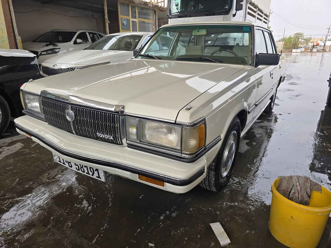 سوبر موديل ٨٢ رقم بغداد بسمي مصبوغة عام بدون ضربة وبدون معجون تخم تاير حدادية امامي خلفي جديدة تبريد شغال مكينة ٢٥٠٠ vvt مكينة وكير جدد السعر ٦٨ وبيهة مجال *********** مكان السيارة ديوانية
