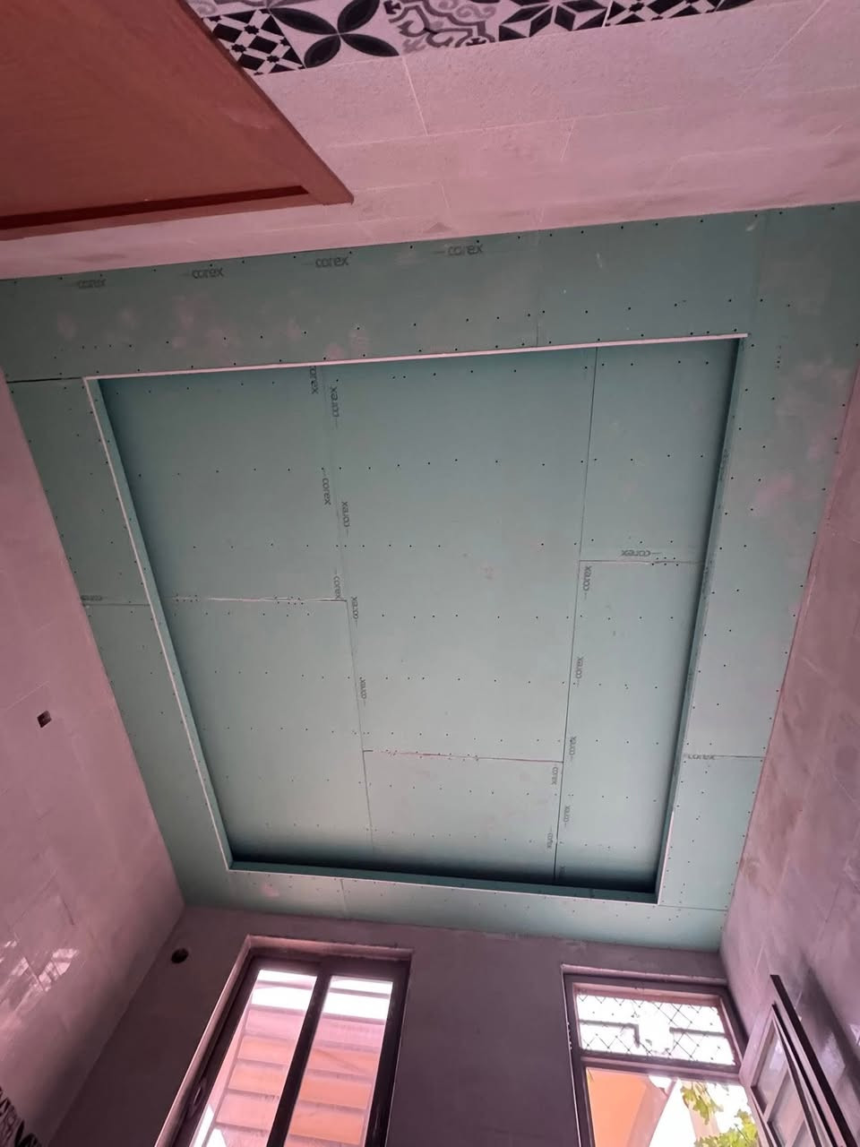 جميع انواع الديكورات المغربيه بأنسب الاسعار
كادر متكامل متوفر داخل الفلوجه شغل مرتب درجة اولى تعامل مرتب واسعار مميزه + ضمان العمل 
***********
