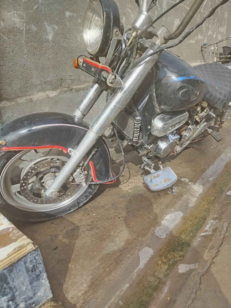 عندي موطور للبيع او مراوس سعره 400 وبي مجال للاستفسار الاتصال على الرقم ***********
