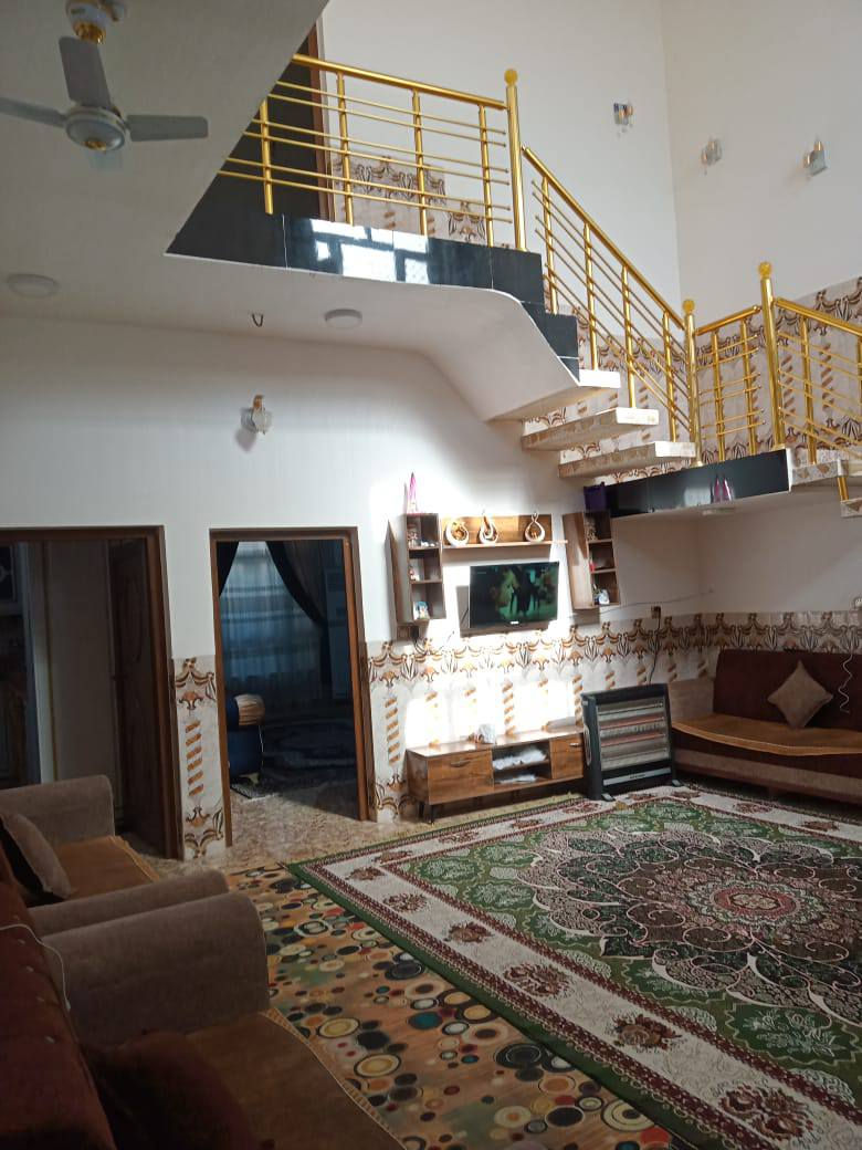 سلام عليكم 
بيت للبيع 

فول مواصفات قريب عل مجمعات 

خدمات خير من الله الشارع نقصة بس تبليط 

البيت بي خرفتين جوة او غرفتين فوك كل غرفة بيها حمامها الخاص 

البيت طابو زراعي مساحة 200 متر

عنوان البيت ديالى هبهب بصف حي ناصر  

للستفسار اتصل علا الرقم 👇

‏‪0772 974 4273‬‏
