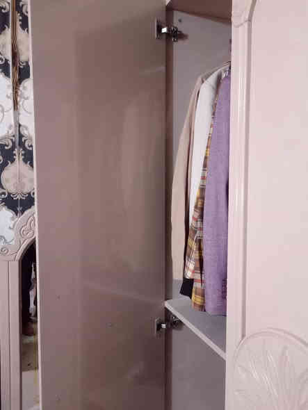 سلام عليكم غرفه جديده تخبل والله العظيم ماخذهه مليونين مال عرسان كولش حلو اريدهه 950الف لعنوان بغداد لتواصل واتساب لو تصال ما متواجد بل فيس ***********
