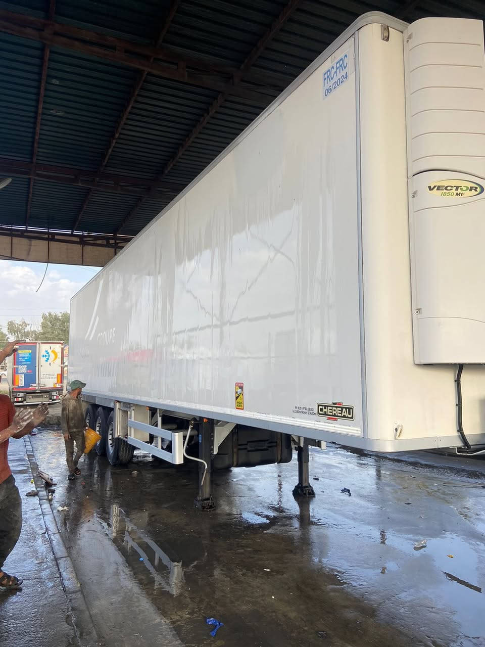 للبيع براد شيرو 2012 سمك 5 رتفاع 265 منفيس  مامشتقل بل عراق ***********
