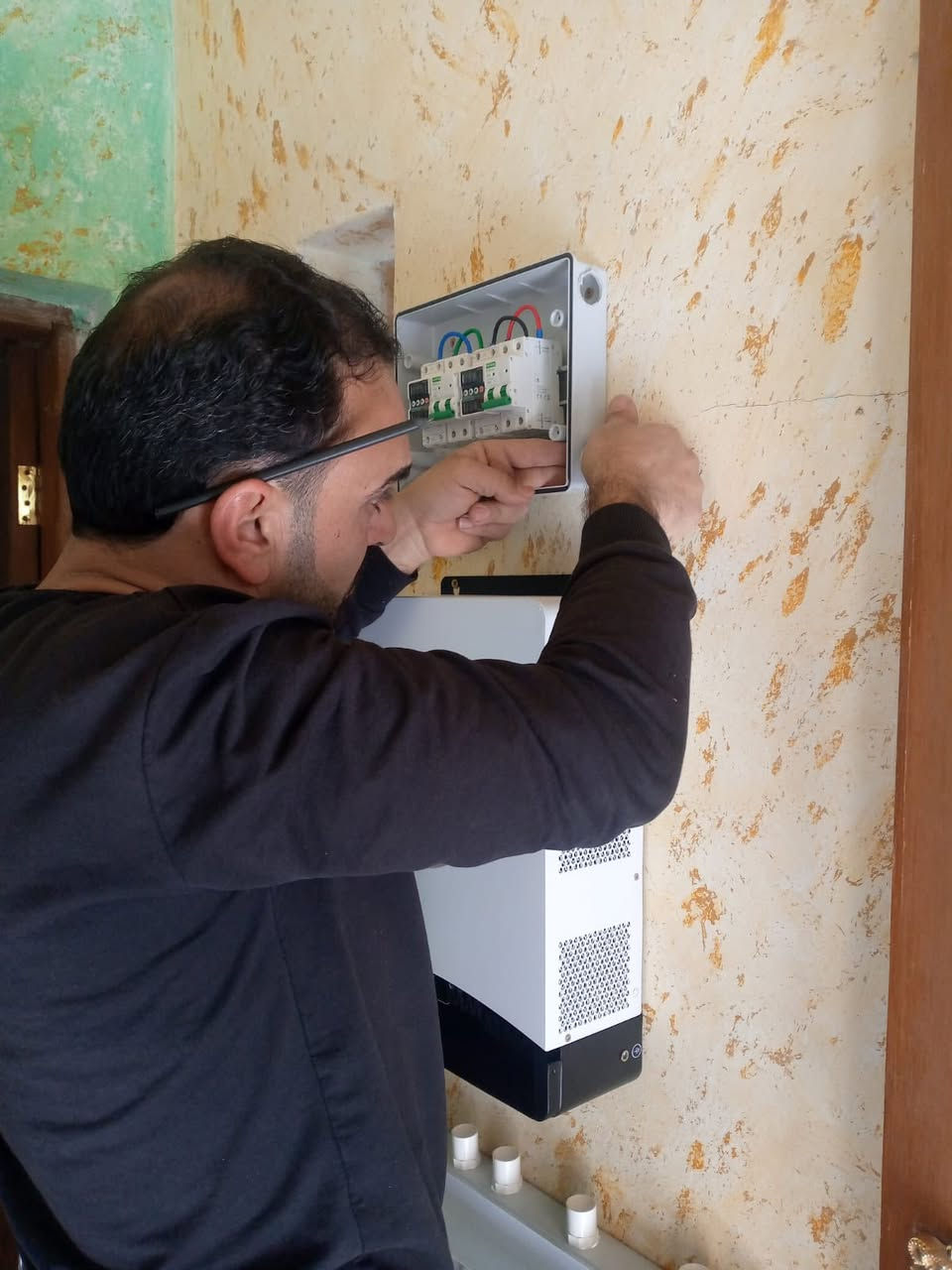 يا الله. 

رحم الله امرءا عمل عملا فاتقنه

الحمد لله. على ماشهد به غيرنا 

نسال الله تعالى ان نكون عند حسن ظنكم 

مع الراسخ  لا تحتار. 

ملاحظه. المنظومات تختلف الواحده عن الاخرى 
حسب الكفاءه والقدره.  حسب اختيار الاجهزه من قبل بعض الزبائن. حسب الموقع ومساحة سقف الدار 
لذالك لا نذكر اي سعر على اي منظومه يتم نشرها. 

للعلم. يوجد. (النقد والاقصاط)

وللمزيد من المعلومات والتفاصيل 

اتصل وتدلل 
***********
***********

ويمك بعد شوف العلبه واضرب السطره

ش👇👇وو👇👇👇👇ف👇👇👇👇
