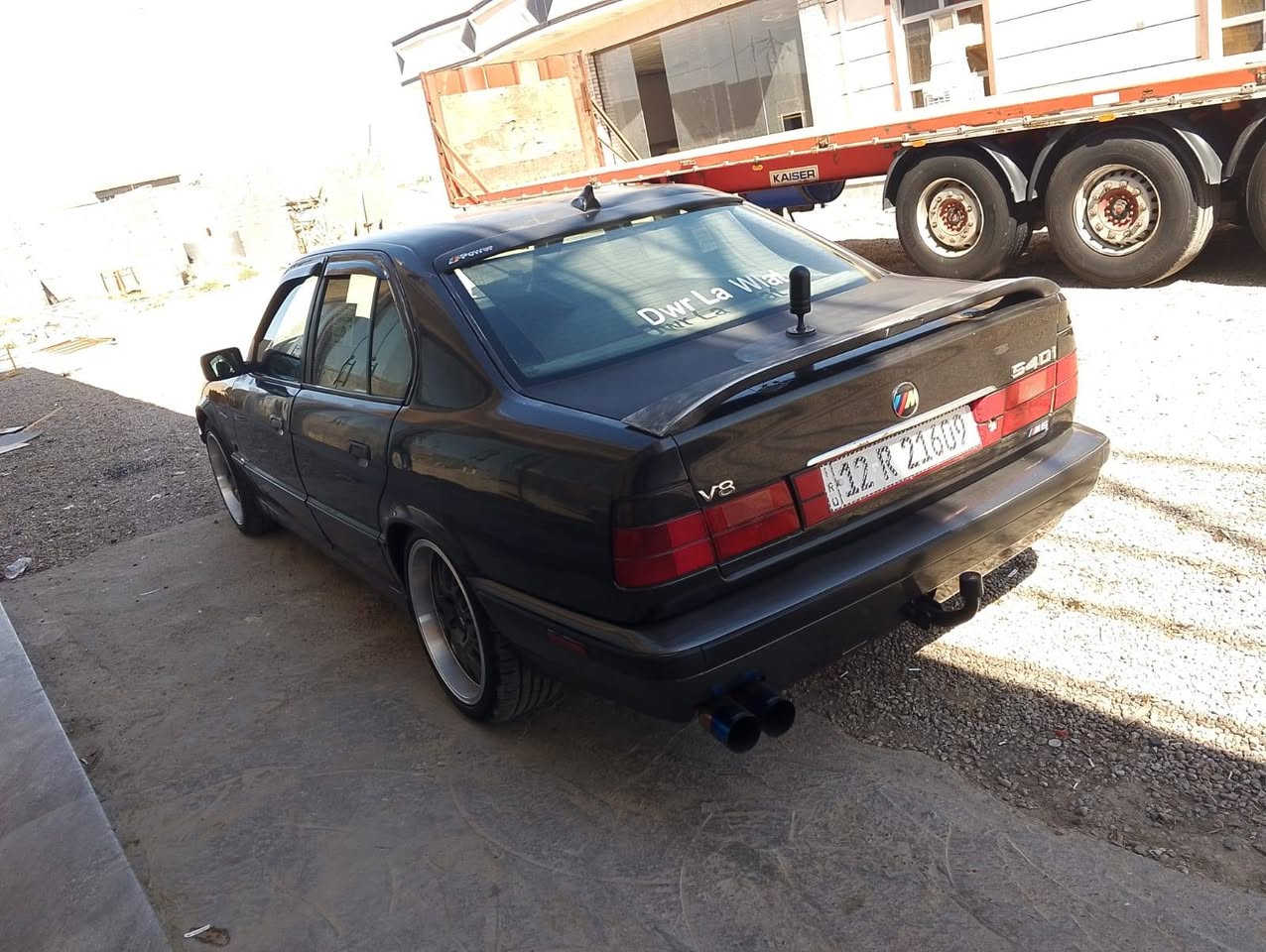 للبيع بي ام دبليو موديل 93 رقم نينوى انكليزي السياره حجم 530 محرك 8 مسكر بلادي السياره كلهه بلاديه ممصبوغه تبريد شغال كهربائيات كلهه شغاله جام يصعد ويه السنتر لوك كير اوتو مكفول ومحرك شرط بجم عريض السياره 
السعر 75 وبيهه مجال للشراي ***********
مكلف بل نشر شباب اي معلومه عل سياره ماعرف
