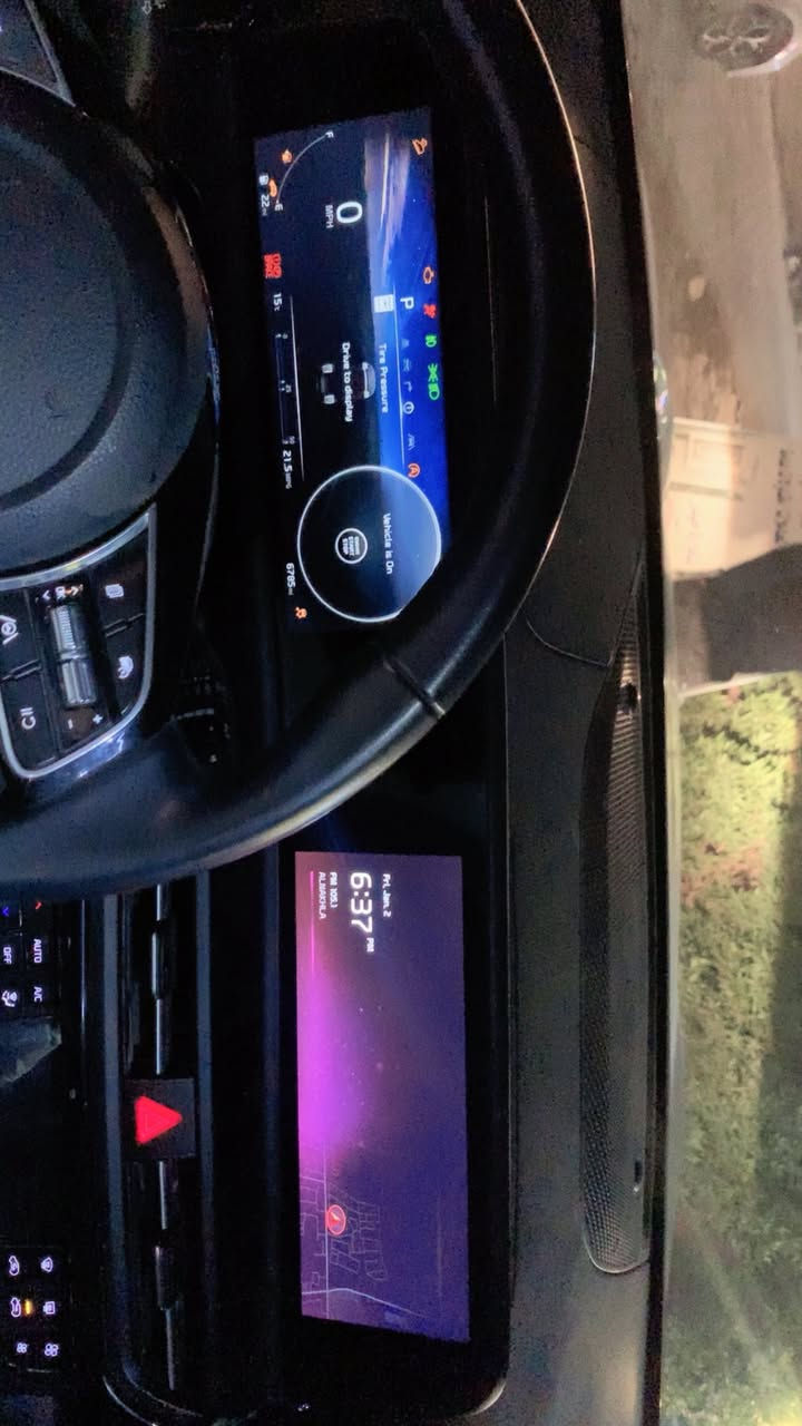 السلام عليكم كيا سيلتوس 24 بدون رقم السعر 105$   العنوان بغداد مدينة الصدر  و للاستفسار  على الرقم ***********
