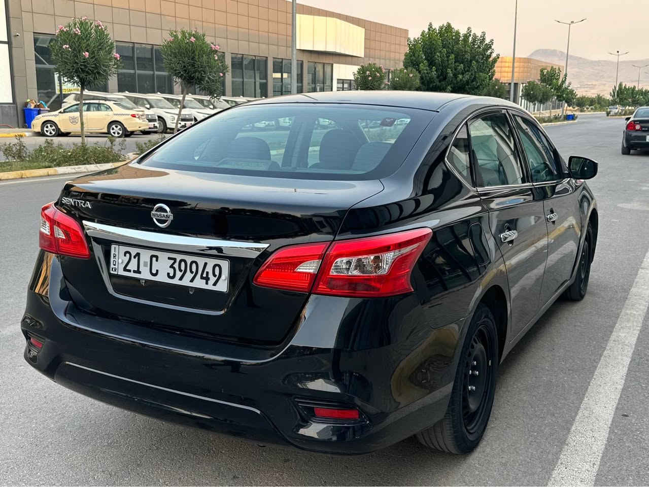 سینترا مؤدیل ٢٠١٩ ئەمریک گیرو مەکینەی بەشەرت ٩٨ هەزار رؤیشتوە  سنوی تازە بەسەرجوە سعری ٩٥ کەمیک معامەلە رەقم تەلەفون *********** السليمانية, العراق
