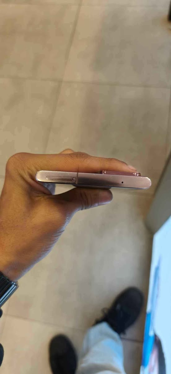 تبدل ب جهاز Samsung Note 20 ultra   256g 16 ram 120ram pupg  وتر بروف  بالعلبه و الشاحن الأصلي زيرو ضريبه خطين +e sim.  الجهاز في خربوش في الظهر بسيط جدا و الكاميرا الخلفيه عايزه تتنظف علي خفيف بس مش محتاجه وتر بروف علبه و شاحن و سماعه + مبايعه او ممكن بدل ب ايفون  ضريبه / تخط.. للتواصل 01109244747 مركز الجيزه, الجيزة


**إذا كنت صاحب هذا الإعلان وتريد حذفه لأي سبب، رجاءا أرسل رسالة إلى الدعم الفني**