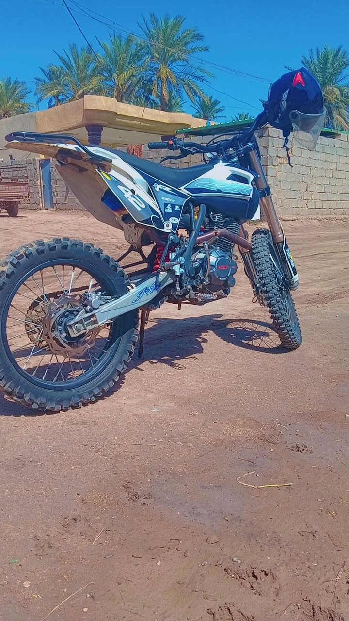 السلام عليكم دراجه قفاز محرك ٣٠٠ مكفوله كفاله عامه كامله مكمله اريد مراوس بستوته زينه ونطي فرق أهم شي جمبازي


**إذا كنت صاحب هذا الإعلان وتريد حذفه لأي سبب، رجاءا أرسل رسالة إلى الدعم الفني**