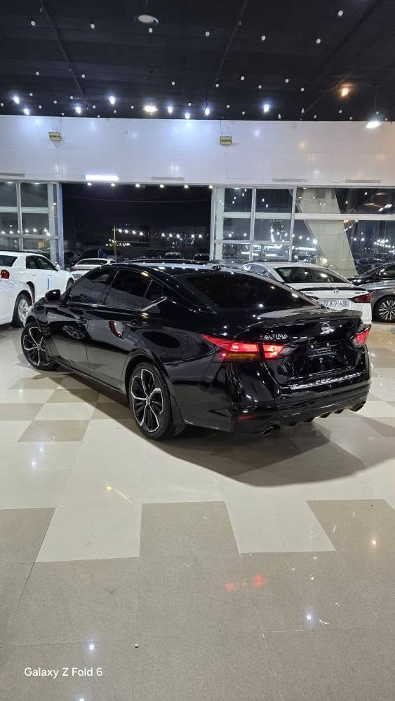 نيسان التيما SR+ 2024 
سيارة فول فول مواصفات فتحة شاشة جبيرة كشنات جلد خياط احمر و ابيض
حادث السيارة حافة البنيد تقريبا شبر بارد و شوية من حافة الجاملغ بدون دواخل بدون ايرباك 
وبيها باب و جاملغ كلير امريكا بدون حادث 
ماشية 30mil 
0750 899 2970 
0751 739 2015 
0770 345 0722 
..
.,
..,

Mm. أربيل, العراق
