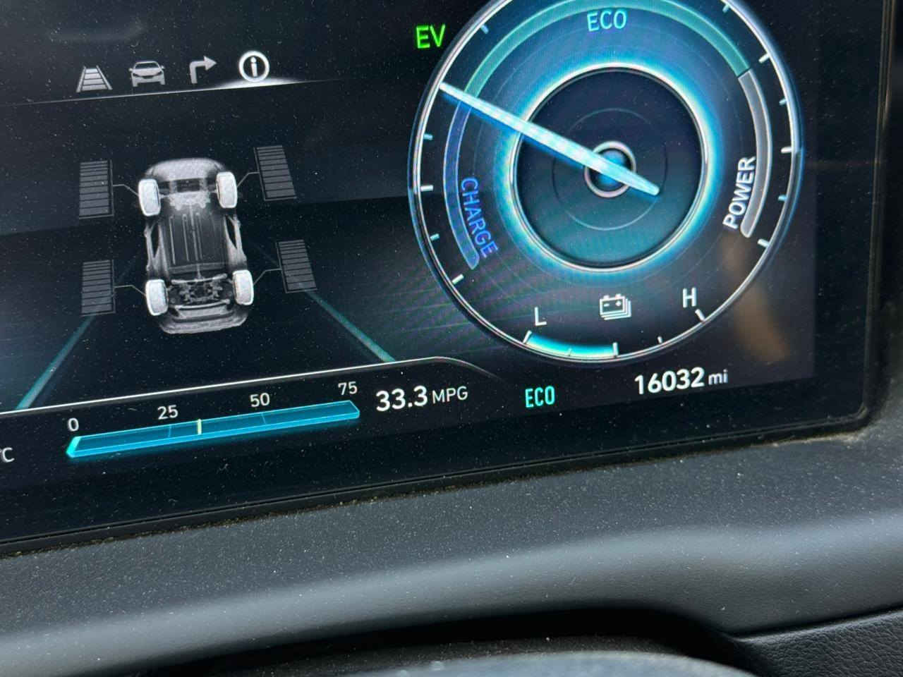 السلام عليكم توسان هايبرد مديل 2023 لون احمر وارد
بصمه 
بانوراما
ماشيه 16000 ml
بدون ايرباك 
كير دكمه 
كشنات كهرباء 
تدفئه بالكشنات
تدفئه بالستيرن 
داخل اسود ملكي 
رادار امامي خلفي 
اشارة بالمرايه 
نقطه عمياء 
تحديد مسار 
اكروز سرعه 
وضعيات قيادة ايكو ونورمال وسبورت بالاضافه الى وضعيات جبلي وثلجي 
تبديل جاملغ نفس الون + صبغ باب وجاملغ 
رقم بغداد بأسمي تحويل ثاني يوم 
مكان السيارة بغداد حي العامل 
للاستفسار الاتصال ***********
السعر 195 وبيه مجال 
رقم الشاصي مرفق بالصور
