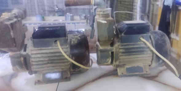 ماطورين مي للبيع سعر الواحد 50ثنينهن شغالات بس واحد يرادله بشاره ملف نحاس100/%رقم لتلفون***********
