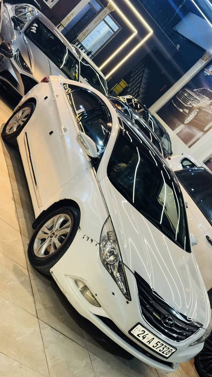 سوناتا ٢٠١١ رقم دهوك كابون بازين سيارة جاهزه تبريد طخم تاير صدر جديد بيها قطعتين كلير بدون دواخل ***********
