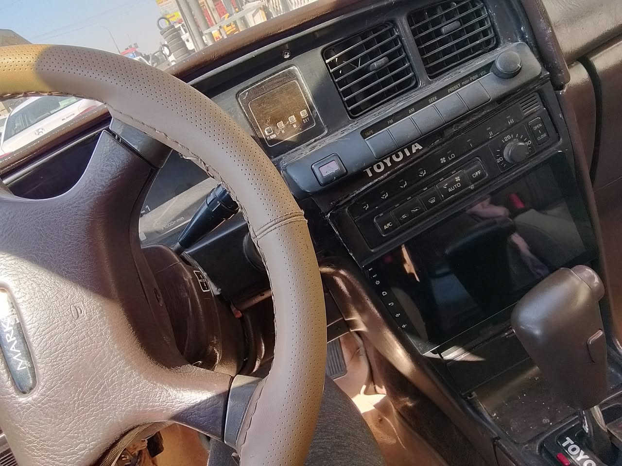 سلام عليكم مارك كرستا موديل ٩٢ سياره بلاديه بدون صبغ بيها بارد جاملغ خلفي كير محرك جديد حدداديه نضيفه السعر ٦٥ وبيها مجال *********** ابو يوسف
