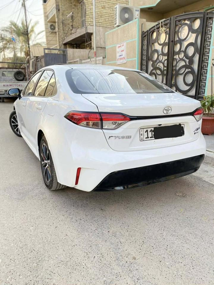 كورلا هايبرد 2025 شكل الامريكي  بأسمي  
سياره جديده احله من الصور بعدها على  وضع الشركه
ماشيه 4 الف 
فول مواصفات 
فتحه + بصمه + بصمة ابواب + تبريد قطعتين + رادار امامي + فول تحكمات + كامره دواره   وباقي لمواصفات المعروفه 
                     السعر 160 وبيها مجال
الاتصال ***********
