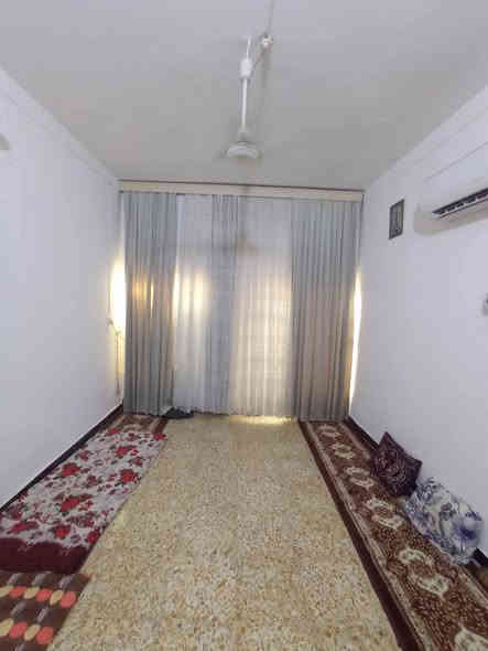 اللهم صل على محمد وال محمد 
دار للبيع المساحه 100م طابو زراعي سند 25 تحويل مباشر 

                                   طابق واحد 
غرفه وكلدور وستقبال ومطبخ ومجمع صحيات داخل وخارج وبيتونه 

عنوان حله شارع 100قرب جسر المشات 

منطقه سكنيه خدمات بيت جديد ومرتب ولسعر جدا مناسب 

السعر   55  وممكن تفاوض للاستفسار اكثر اتصال ***********

                                      ملاحضه

عندك عقار اتريد اتبيعه او تأجره طابو صرف او طابو زراعي مراسلت الصفحه او اتصال ***********
