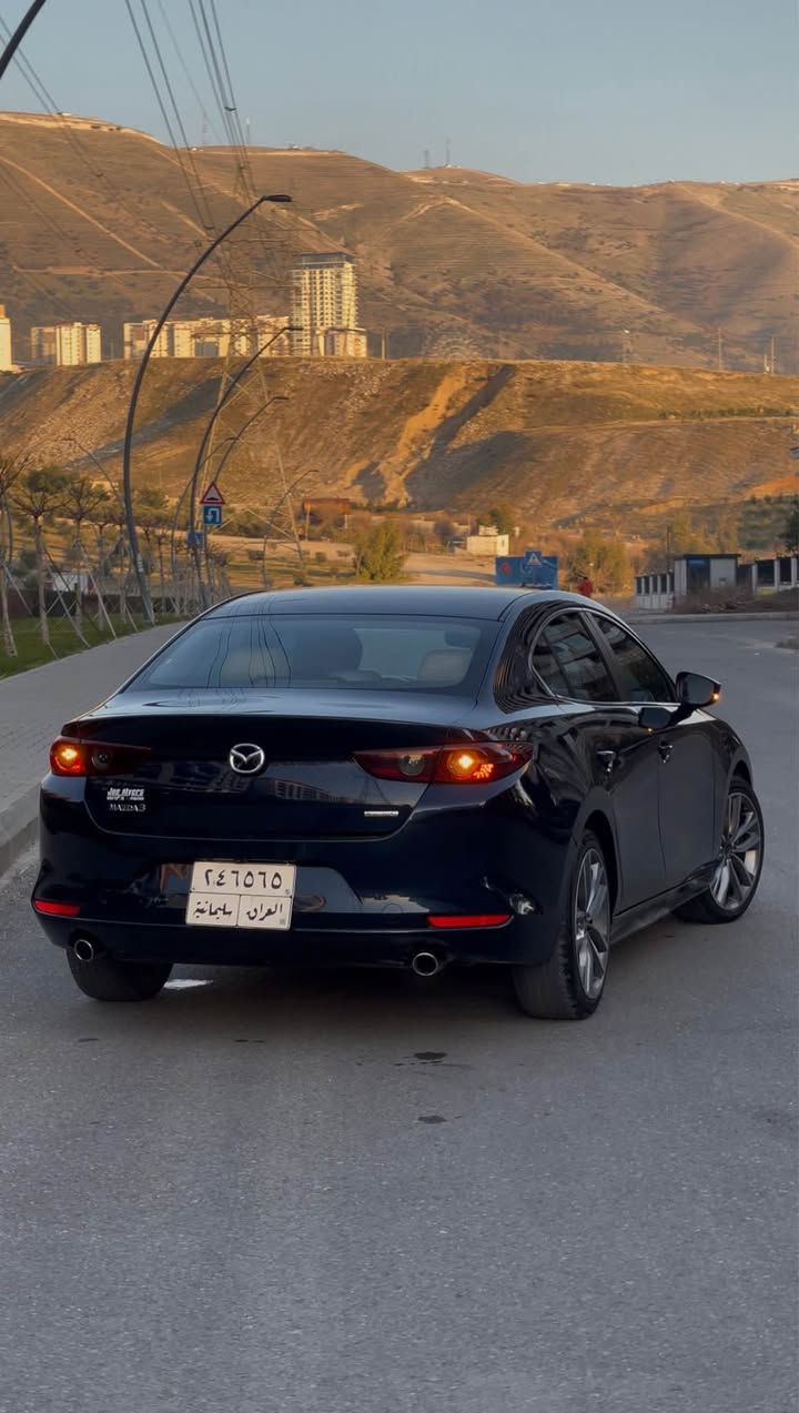 ( ﷽ )

( مازدا ٣ سیدان مۆدێل ٢٠٢٠ ) فوول بێ سڵاید ناو کرێمی دەگمەن 
مەکینە ( مەڕغوب ٢.٥ بێ تۆڕبۆ ) کوشن جڵد ، ناوکرێمی ، ڕادار و خەتی جادە ، ئەوتۆ ستۆپ ، ئۆتۆ هۆڵد ، لایتی ئەوتۆ فولەکانی ئەوتۆ برێک بەصمە دەرگا بەصمە ، فڵچەی جامەکانیشی ئەوتۆیە لەگەڵ تەڕبون ئیش ئەکات گێچی نیودیجیتاڵ شاشە کارپلەی کامێرا گێڕی سپۆرت سەیارەیەکی گەنجانە و ڕێک و پێک بۆیاغ یەک چەمەلەغ لای سەیاق لەگەڵ یەک پەڵە لە بۆنیتەکەی و یەک پەڵە لە دەرگای دوای سەیاق بێ ناوگرتن بێ ئێرباگ تەقین هەموو شتێکی بەشەرت بێ مەسرەف  سەنەوی تا ٢٠٢٧ تازەیە بەناوی خۆمانەوەیە کێشەی هیچ نییە 
نرخی ١٣٨ $ معامەلە *********** السليمانية, العراق
