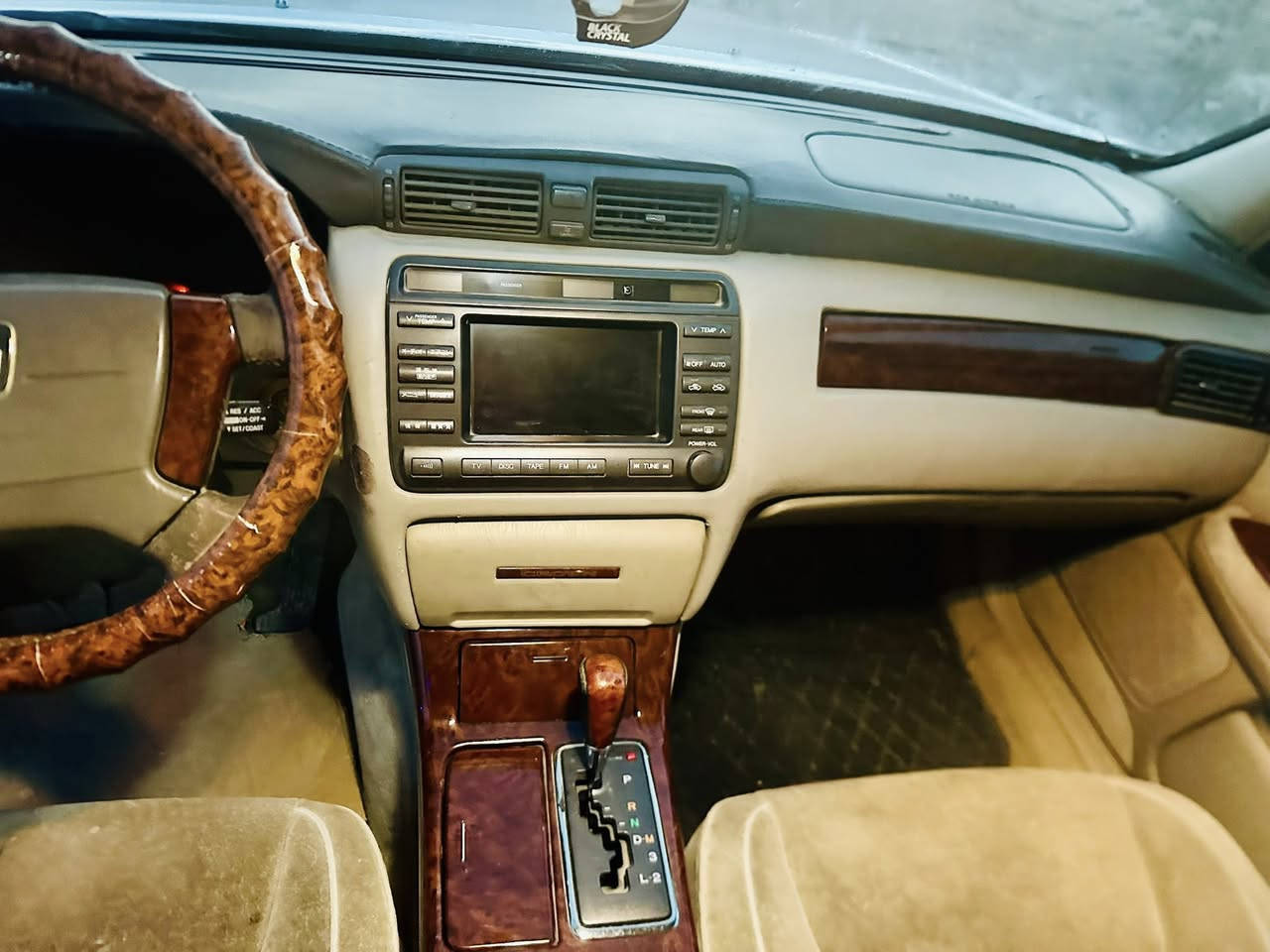 سلام عليكم .ملكه أدوات أدوات گصتين مكينه ديفور الكبير اربع دگم فول سياره حلوه ونضيفه 
كشنات كهرباء 
 متووم رقم وسنويه بيها 
تبريد ثلج 

كأمره امامي وخلفي 

برده خلفيه 

السياره جاهزه وشغاله نكرهً 

السعر 37 وبيه مجال للطيبين 

مكان ذي قار سوق الشيوخ 

***********واتساب

***********خط 

اتصل وبيكم خير انشالله 🩶
