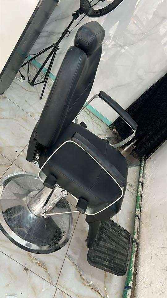 سلام عليكم
عندي غراض صالون للبيع استعمال قليل بسعر مناسب
*********** واتساب فقط
