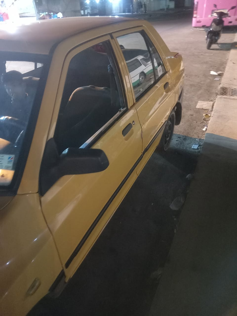 ٢٠١٥ مكفولة من الضربة والصبغ مكينة وگير قل شهرين شادهن ضمان انطي بيهن بس البگ يشكل مرات السعر ٣٥ مكاني بغداد للتواصل واتس اب
***********
