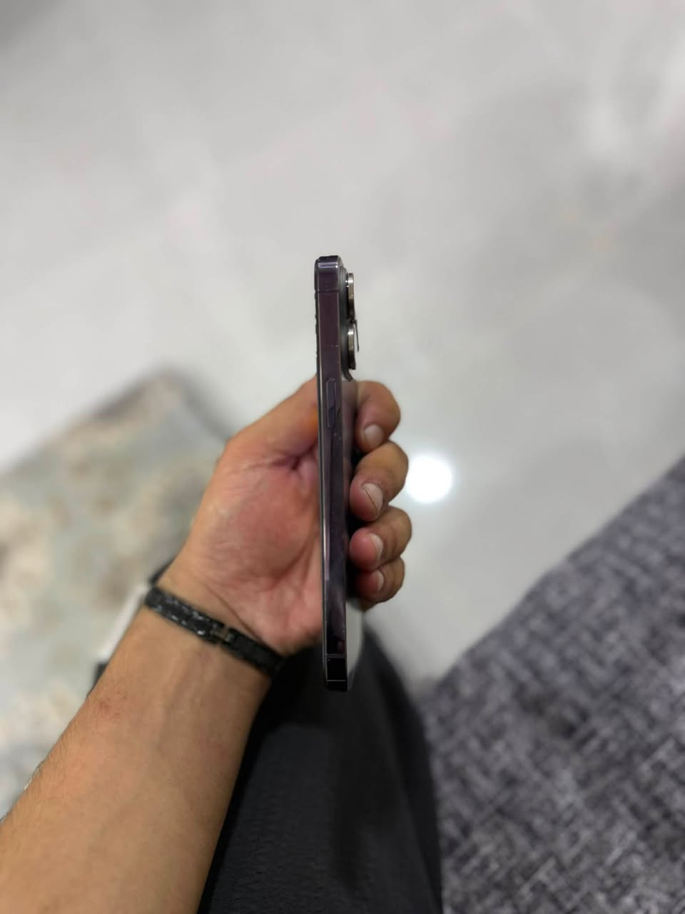 السلام عليكم آيفون ١٤ برو ماكس 256g //بطاريه 81بلادي //فقط مبدل شاشه //ودگمه اطفي وتشغيل عاطله تتصليح 15 الف // السعر ٦٠٠ وبي مجال // ***********//فقط اتصال
