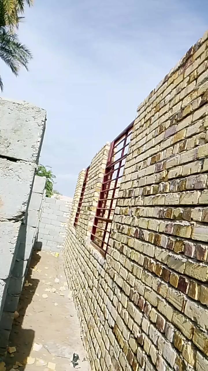 السلام عليكم ورحمه الله وبركاته
هيكل مساحه 250 زراعي سند 25 مكون من غرفتين نوم مجمع صحيات وهول استقبال ومطبخ قريب عالشط 
خدمات مي كهرباء مدارس كول شي متوفر مكان هادئ
بابل قرب سيطره الآثار منطقه برنون 
***********  باقي التفاصيل الاتصال فقط
