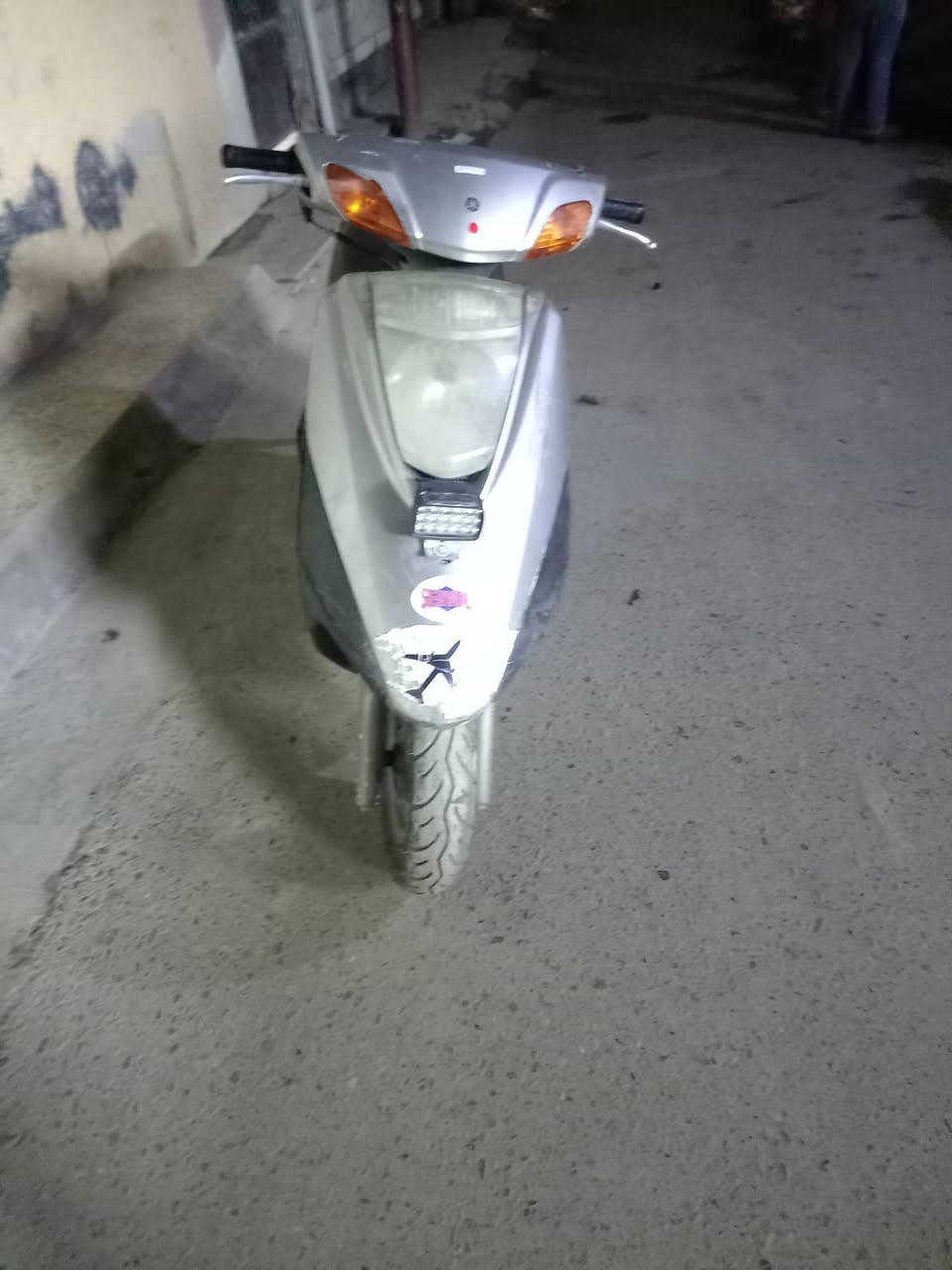 سلام عليكم متاح دراجه بريز ياباني سرعه 140 سلف وهندر الكهربايت شغاله المكينه ناعمه ممفتوحه شلعه ومعدل قفل ستيرن قفل جنطه أوراق كامله سعر ٣٠٠ عنوان مدينة الصدر رقم الهاتف ***********
