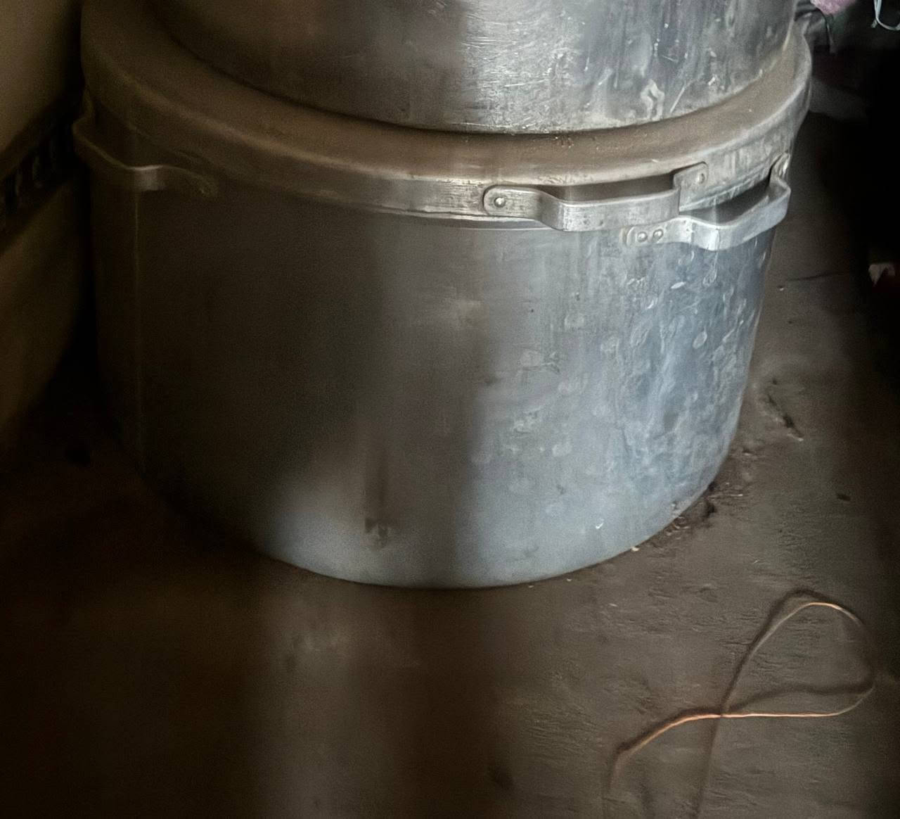 قزان كبير مع مثرمات مستخدمات على كد زياره الاربيعينيه العنوان بغداد بلدبات متواجد فيس واتساب ***********
