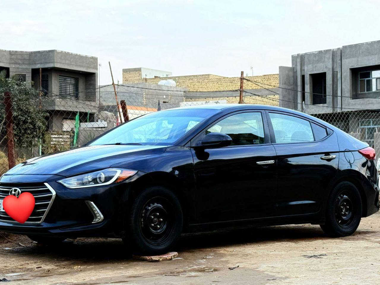 السلام عليكم سياره لنترا مديل 2017 بيه بنيد مبدل وبيه بارد قليل مكينه 2000 دوش ساره حلوه ونضيفه
مداور ثاني يوم مكان نجف
رقم دولي الرقم بي واتساب ***********
