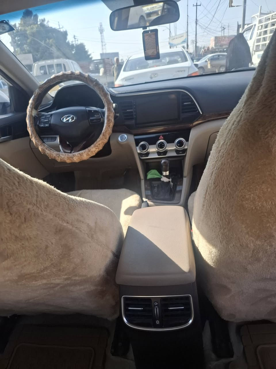 الانتره 2019
وارد خليجي
كير كفاله
مكينه كفاله
كفاله من ضربه وصبغ 
دواخل جلد جديده بجيس مغلفهن محافض عليهن فقط وصوره موجوده مالتهن
المكان بابل كفل
السعر ....(160) وبيه مجال
سياره متعوب عليه ربع واحد ما تصرف عليه وشرط كله سونار وفيتر وين ما تريد دخله 
وشكله احله من صور 
فقط كارت موضح بصوره غيره ماكو
***********
السياره بسمي
