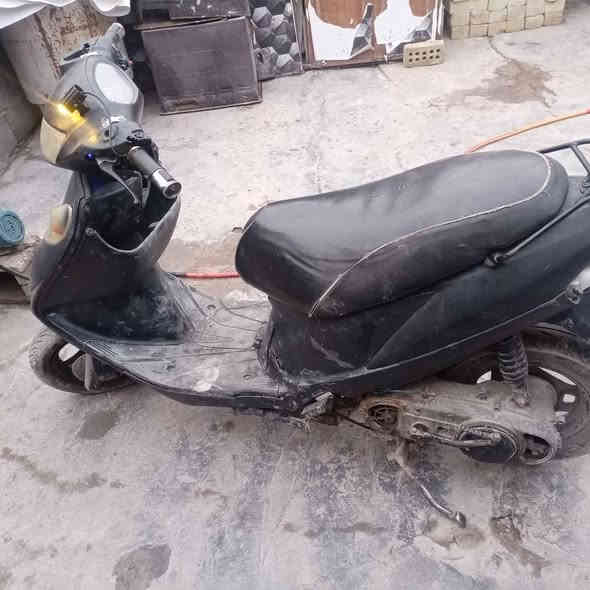 اسلام عليكم للبيع ياباني ادرس 120 نضيفة محور كابريتر شغالة عداد الايت كهربائيات سلف يشتغل بس راجز بي صوت ونقصهة بريك ماكو ونقصهة شوتة محورة كابريتر المهم شغالة ابيع كوم حديد مكاني مدينة الصدر رقمي ***********
دراجة متروكة جانت للعلم اقرة يلا تراسل بغداد, العراق
