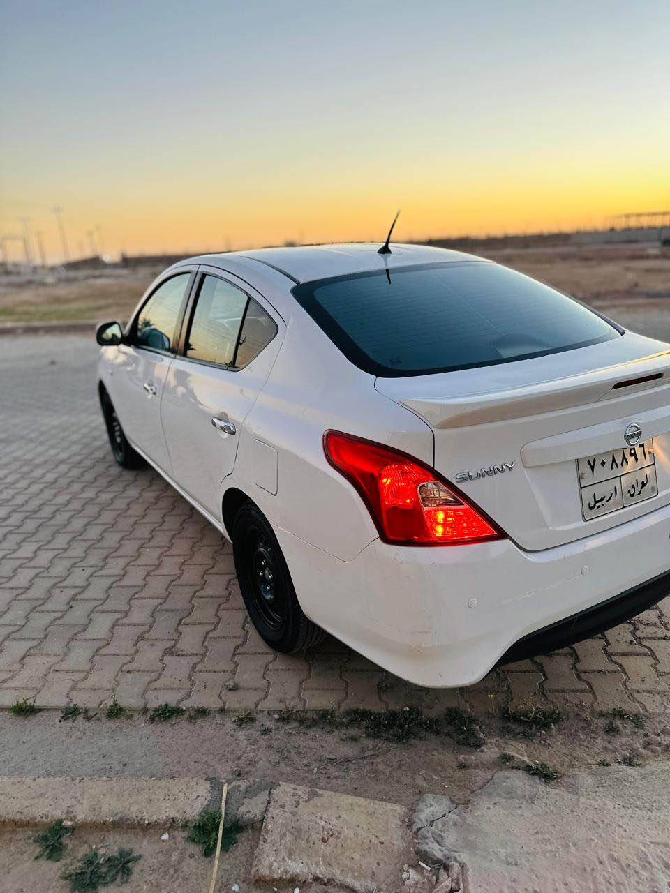 نيسان هنديه اصل  موديل 2022
يدات نيكل -سبايدر-اي بي س جديده ماشيه 81فقط بيها بنيد مبدل ولباقي كفاله 
السعر 98وبيها مجال 
*********** النجف, العراق
