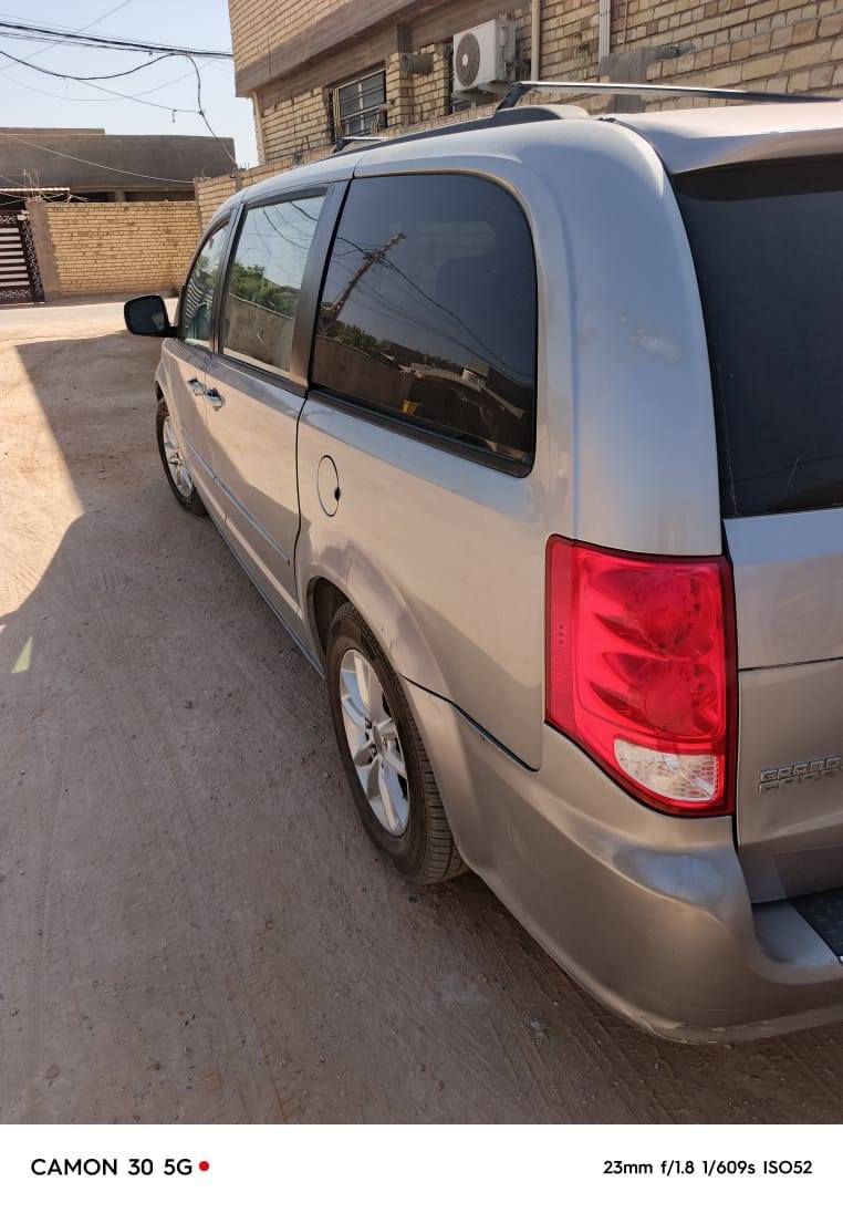 السلام عليكم دوج البيع موديل 15 كير محرك حداديه جاهزه مطلوبه كمرك السعر 90ورقه وبيهه مجال رقم الهاتف ***********
