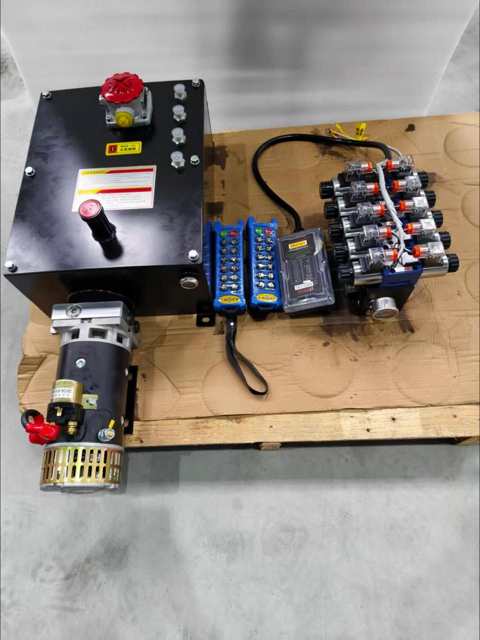 Hydraulic power unit to solve the problem of hydraulic cylinder asynchronization


**إذا كنت صاحب هذا الإعلان وتريد حذفه لأي سبب، رجاءا أرسل رسالة إلى الدعم الفني**