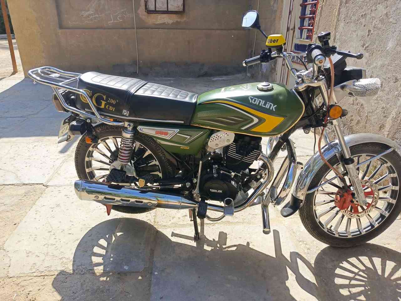 السلام عليكم 
دراجه سولنك موديل 25 خمس نمر  محرك  200c حقيقي  سلف هندر كهربائيات كامله اوراق كامله صار 3 اشهر من جبتهه شد جديد  برغي ماناقصهه ...الشراي يتفضل خاص وانه بل خدمه


**إذا كنت صاحب هذا الإعلان وتريد حذفه لأي سبب، رجاءا أرسل رسالة إلى الدعم الفني**