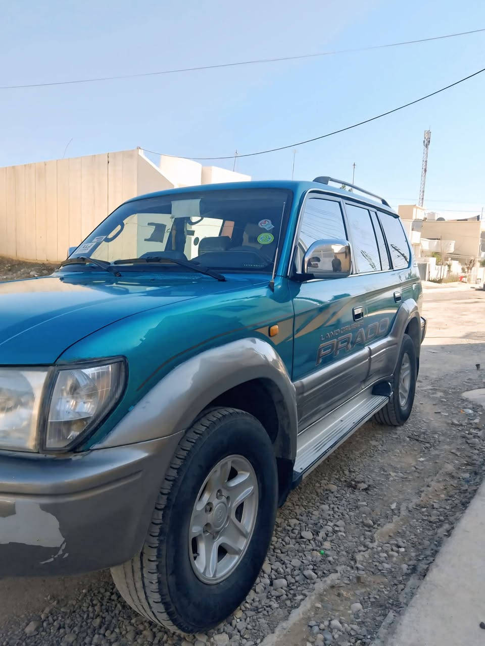 سەیارە بۆ فرۆشتن
توێتا پڕادۆ 
مۆدیل 2001
6 پستۆنە 
فوول مواسەفات 
4 جام کارەبایی 
ئاوێنە کارەبایی
گێڕ و مەکینە بەشەرت 
دەبڵ ئەکسل بەشەرت
گێڕ حادیە 
سەقف سڵایدە 
بۆیاغ کراوەتەوە بۆ جوانی 
لێدراوی نیە  
وەرگەڕاو نیە 
بەشەرتی مووس و بڕاوە 
ئاڕمی ئەسڵی بزر بوە بەس ئینساغی ئاڕمی لەگەڵە
نرخ :   57گەڵا و محامەلە
شوێن: ڕانیە 
ژ.م : ***********
ژ.م: ***********
