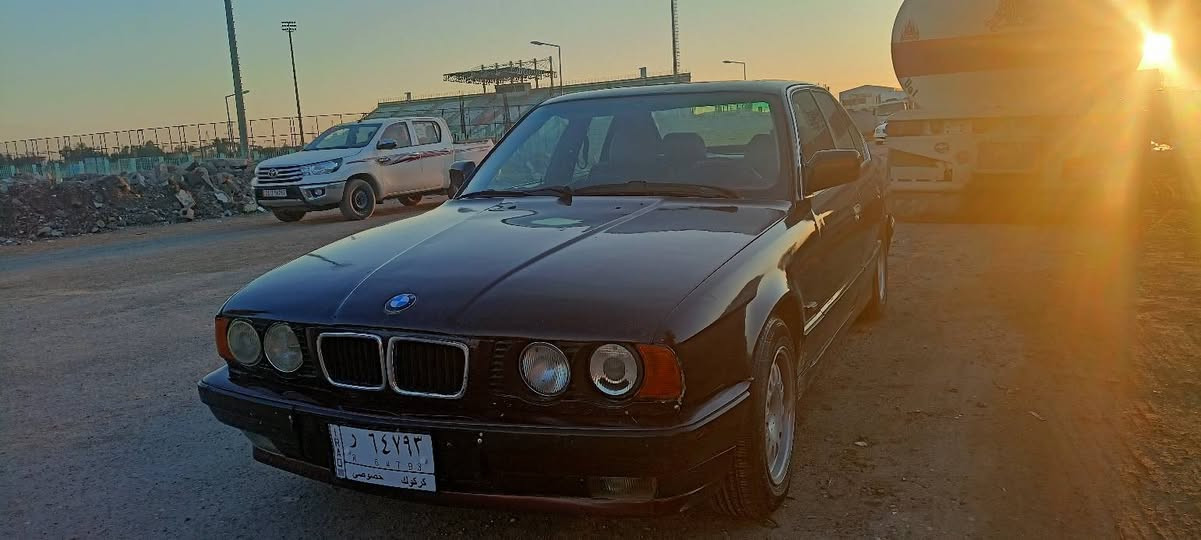 ***********
بيم بو فروشتن موديل 91 گير عادي سةنةوي هةية لةگةل وكالةيشي هةية وةرةقةي زوره تةقةورةقه نيه چوار تايه تازه كارةبايي هةمووي ئيش دةكا مةكينةي دةنگ چعوب ي تيايه سعر 22 وةرةقة لةگةل توزي معامةله . شوين كةلار صمود كالار, السليمانية
