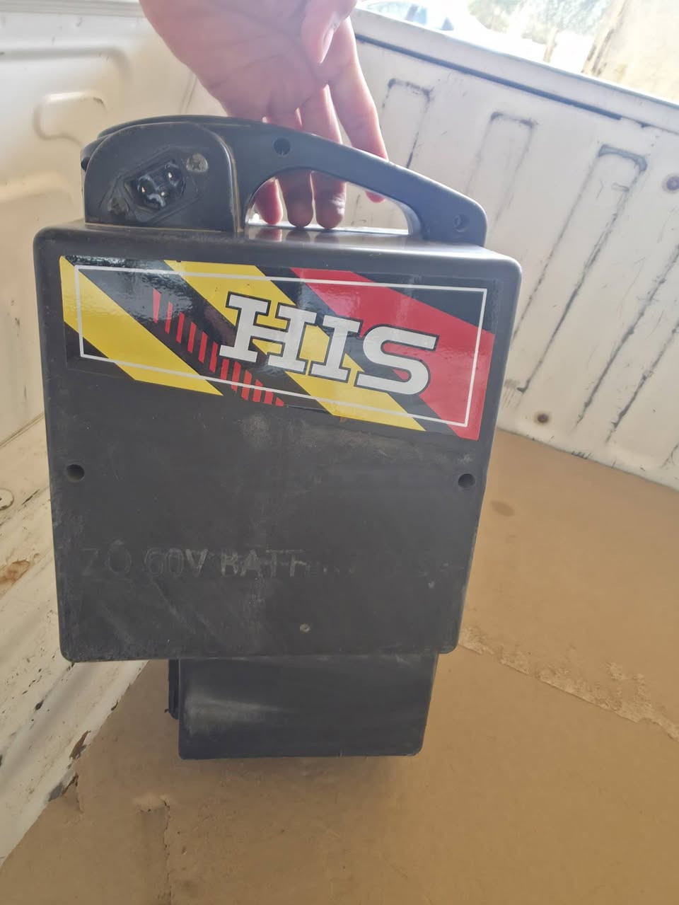 ماطور شحن للبيع
السعر 200 الف 
ملحقات بطاريه وبصمه وسويج


**إذا كنت صاحب هذا الإعلان وتريد حذفه لأي سبب، رجاءا أرسل رسالة إلى الدعم الفني**