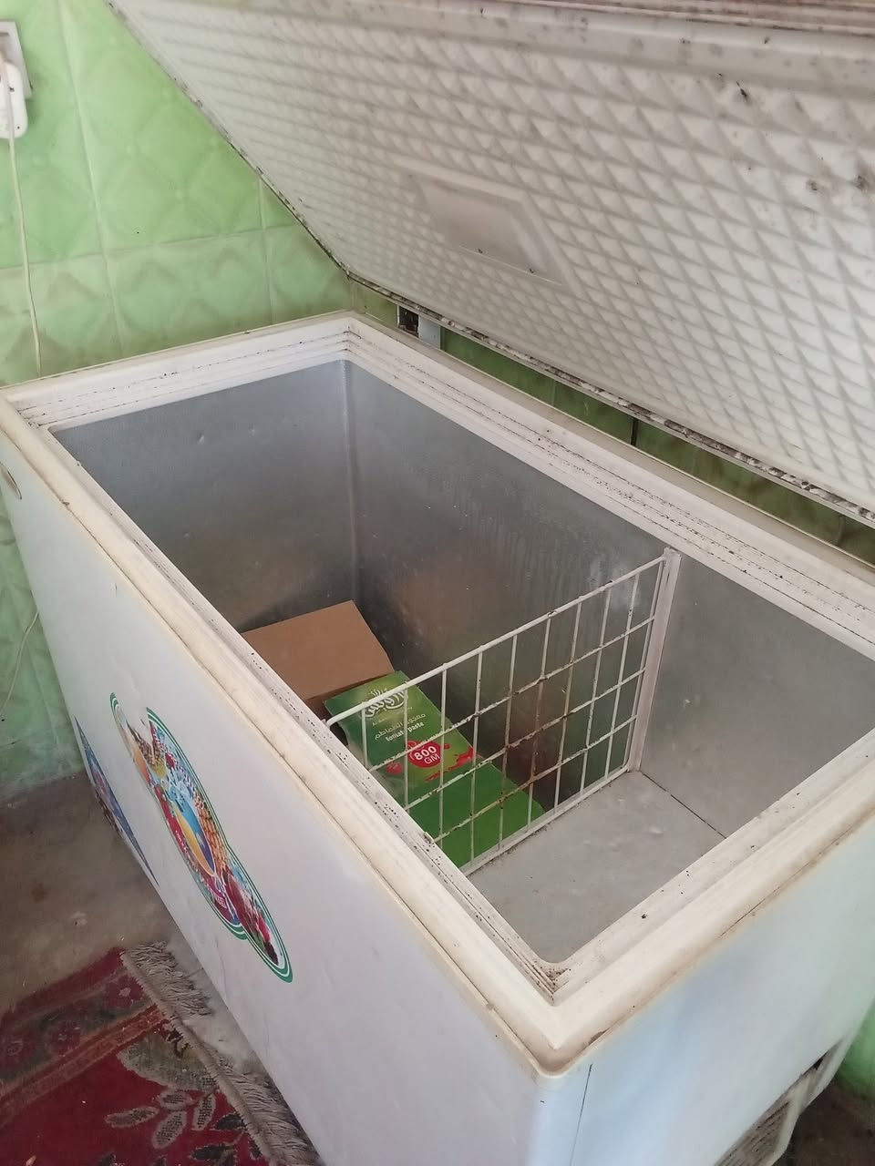 السلام عليكم عندي ثلاجه ومجمده للبيع نقص غاز وثلاجه تجميدهه فول بس الباب مالتهه واكعه للاستفسار خاص


**إذا كنت صاحب هذا الإعلان وتريد حذفه لأي سبب، رجاءا أرسل رسالة إلى الدعم الفني**