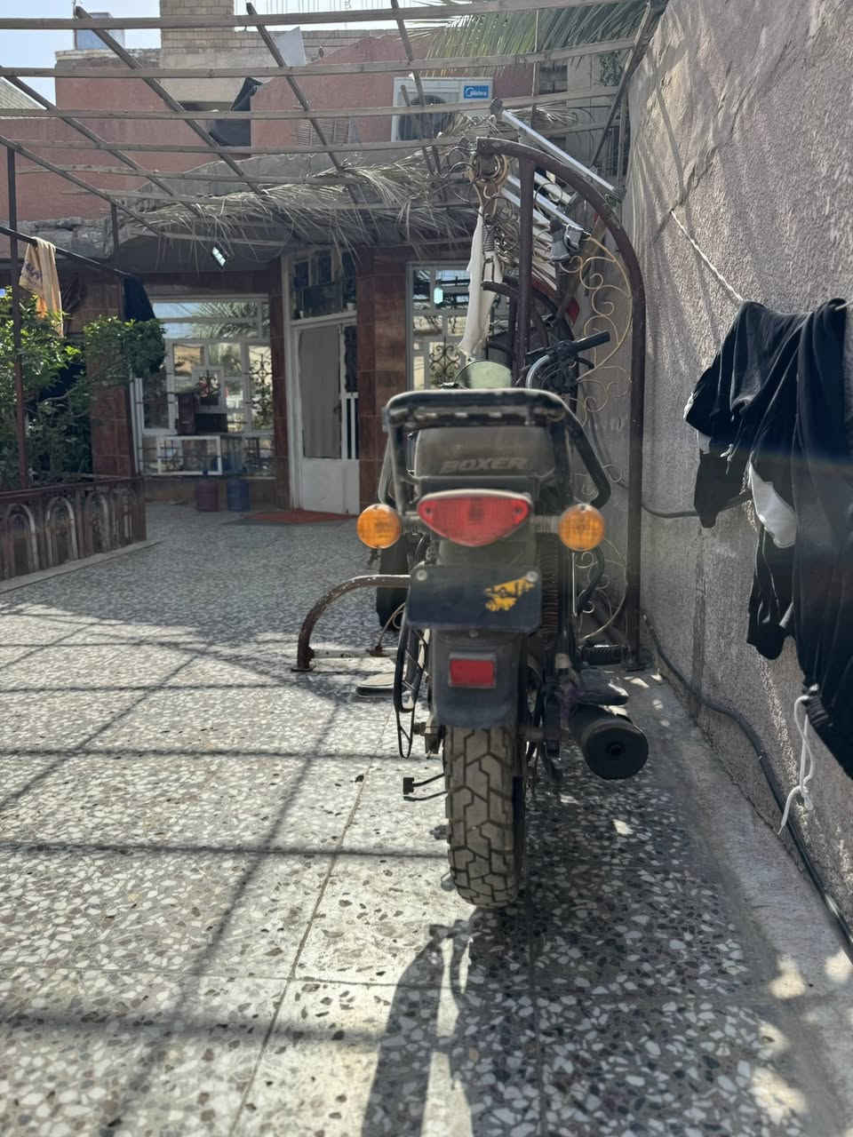 سلام عليكم بوكسر 2021 الدراجه متروكه اجاني تعين وعفته بعد  اوراق كامله كبل تاخذه ترقمه  ما مفتوحه مكينه السعر مليون وبيه مجال بسيط المكان البنوك
***********
