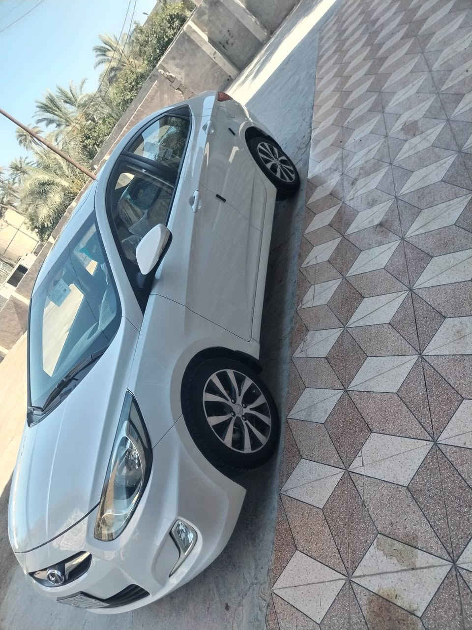 سلام عليكم اكسنت موديل 2015 كفاله عامه ماشيه 110اصل سياره جديده فول مواصفات محرك 1600 مامفتوحه السونار داخل المنشور السعر 113وبيه مجال المكان كربلاء ***********
