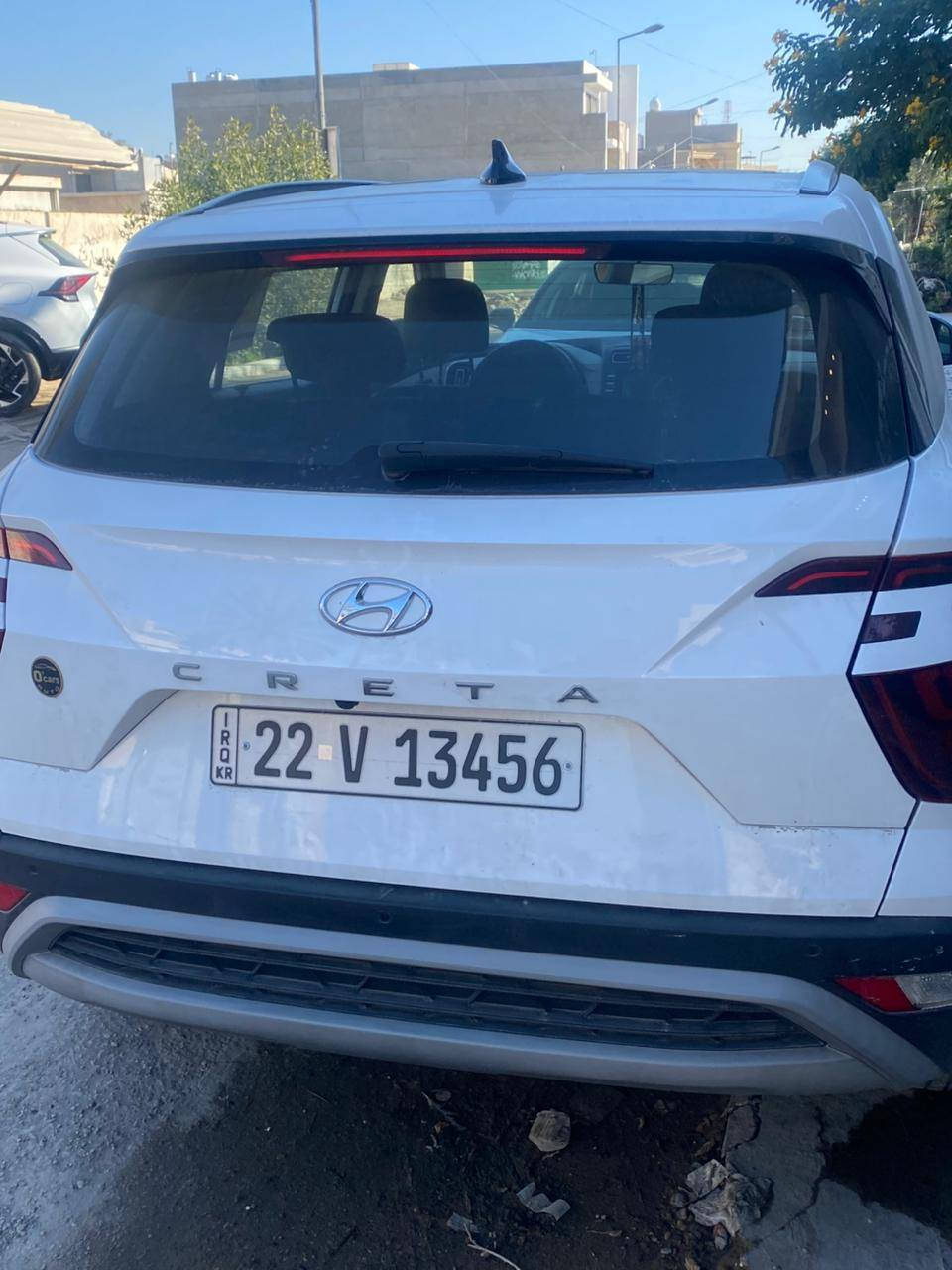نوع السيارة :  هيونداي كريتا
موديل : ٢٠٢٤
عددٍ الكيلومترات : ٢٠/٠٠٠
لون السيارة : ابيضّ سقف سلفر
لون الداخل : مخمل + اسود
لاتوجد عليها اي غرامات او اي مخالفات
ملاحظة : التحويل مباشر و هناك ملاحظة صغيرة في الباب الخلفي و الدعامية الخلفية فقط
للاتصال 
***********
***********
