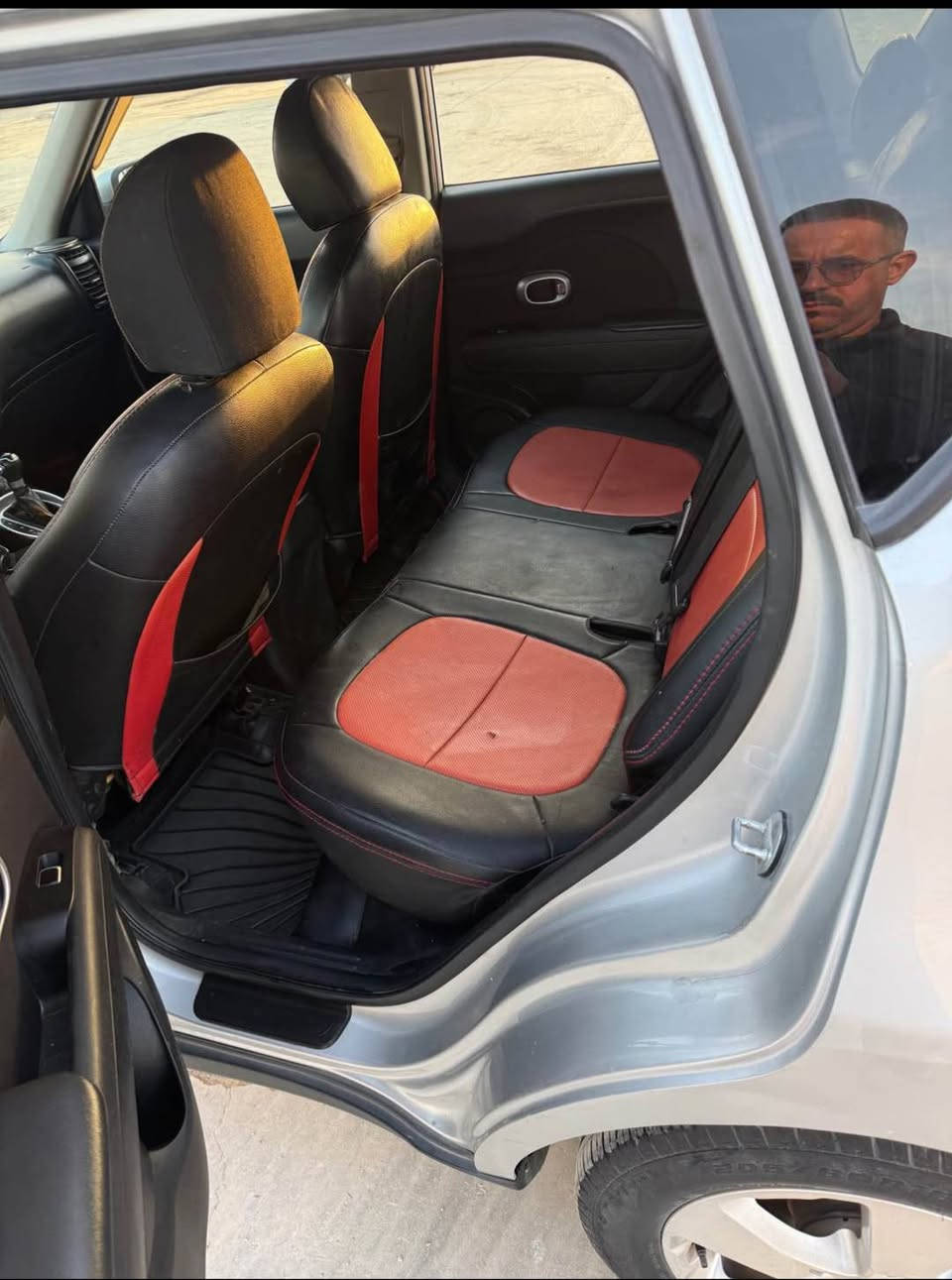 كيا صول موديل ٢٠١٨ رقم بغداد باسمي 
مكينة وكير مكفولات وصدر تبريد جديد 
وارد أمريكي ضرره جاملغ خلفي صبغ 
وبيه جاملغ امامي وبنبدا تبديل بدون صبغ
السيارة جاهزه بدون نقص 
السعر ١١٠


**إذا كنت صاحب هذا الإعلان وتريد حذفه لأي سبب، رجاءا أرسل رسالة إلى الدعم الفني**