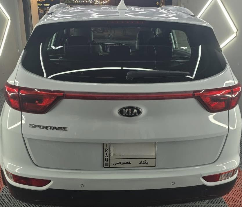 السلام عليكم 

سبورتج 2018 خليجية للبيع لون ابيض
السيارة مكفولة من الصبغ وبيها تكحيلات بسيطة بالدعامية
محرك 2000 دوش
السيارة ماخذها زيرو وعلى ايدي الان ماشية 90 الف
رقم بغداد
مري شفط
زراك لايت
ليد نهاري
ويل كب 18
داخل لون حمصي
شاشة 
كاميرا
حساسات امامي خلفي
تبريد بيانو
الدوشمة البلادية بعدها بالجيس
السيارة بيها مانع انزلاق ومانع انحدار
تبديلات الدهن من الشركة الدولية من هي زيرو لغاية الان
السيارة باسمي وثاني يوم التحويل
مكان السيارة بغداد
السعر 26 مليون و500 الف وبيها مجال
للاتصال 
*********** ابو طه
