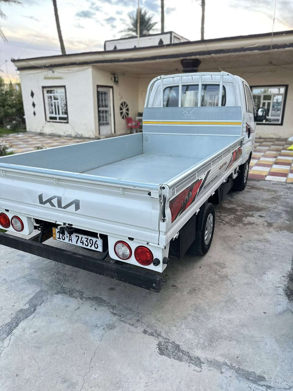 كيه للبيع ٢٠٢٥ رقم بابل انكليزي بسمي شخصين مكفوله كفاله عامه فول مواصفات ماشيه ٧ الف السياره جديده كفاله المكان بابل ناحيه النيل 

‭٠٧٧٣ ٣٧٥ ٨٥٥٦‬
