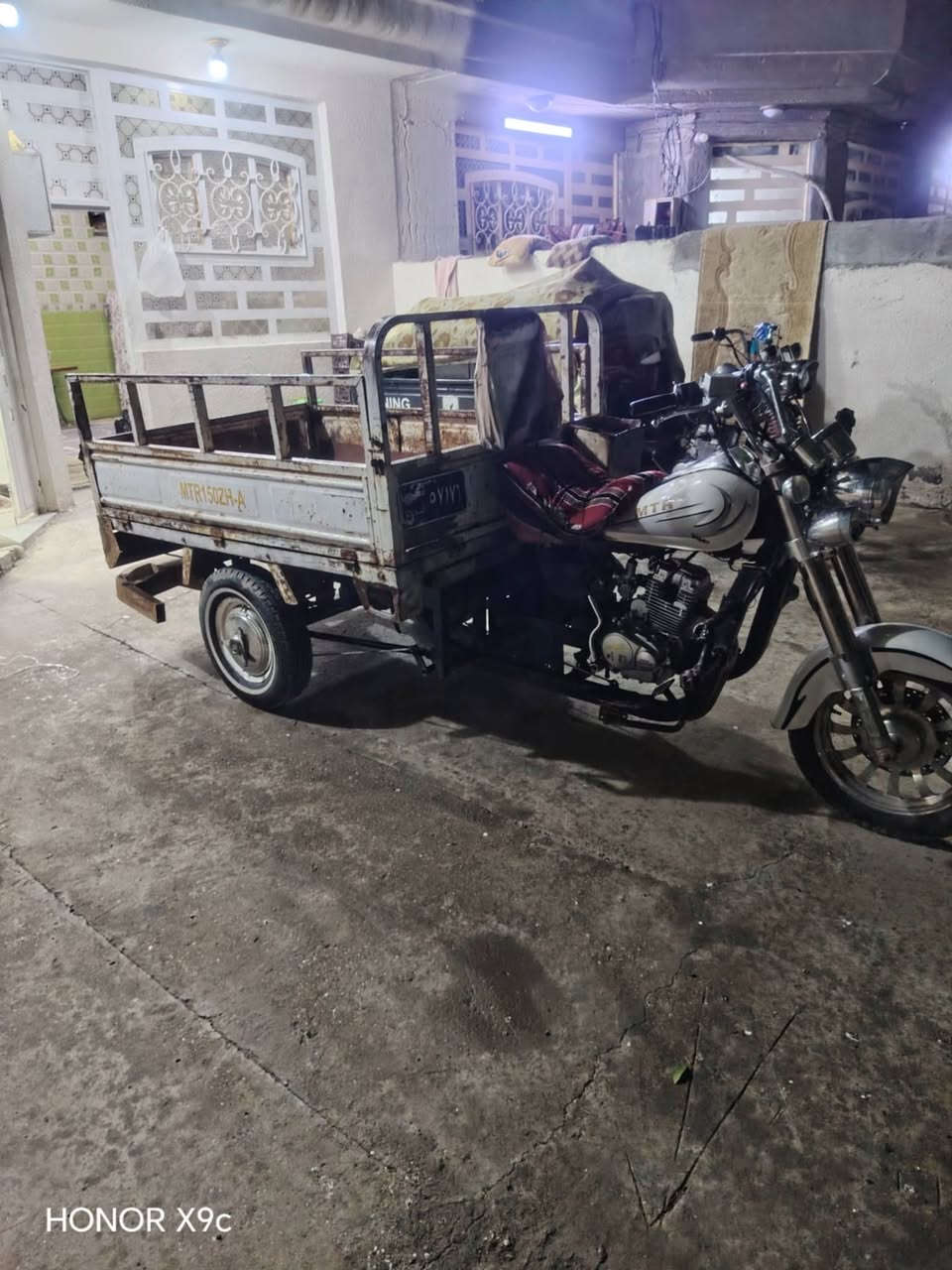 سلام عليكم شباب ستوته امتيار رقم وسنويه ستوته خير من الله موديل 2009 محرك جمره ابو الفهد موديل 25 جديد السعر 1400 وبيها مجال قليل تصال *********** خاص مفتوح
