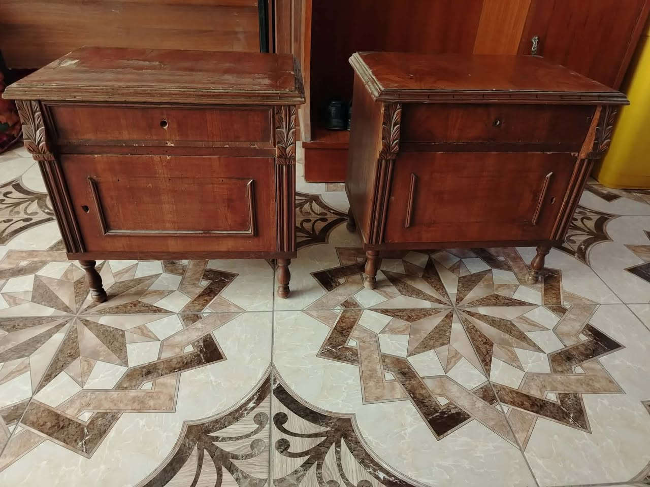 سرير مع التاج و ميز تواليت تسگام للبيع
و زاويه و (2 كومديات باب و جرارة )
العنوان محاويل طريق حله بغداد


**إذا كنت صاحب هذا الإعلان وتريد حذفه لأي سبب، رجاءا أرسل رسالة إلى الدعم الفني**